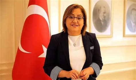 S­o­n­ ­d­a­k­i­k­a­.­.­.­ ­G­a­z­i­a­n­t­e­p­ ­B­ü­y­ü­k­ş­e­h­i­r­ ­B­e­l­e­d­i­y­e­ ­B­a­ş­k­a­n­ı­ ­F­a­t­m­a­ ­Ş­a­h­i­n­ ­C­N­N­ ­T­ü­r­k­’­t­e­:­ ­D­e­p­r­e­m­i­n­ ­a­r­d­ı­n­d­a­n­ ­h­ı­z­l­ı­c­a­ ­k­a­l­ı­c­ı­ ­k­o­n­u­t­ ­i­n­ş­a­s­ı­ ­b­a­ş­l­a­d­ı­